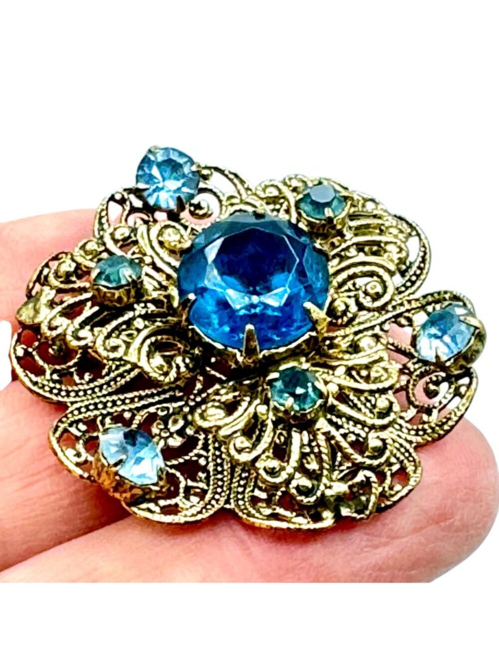 Vintage Filigree Floral Brooch w/ Prong Set Blue Glass Gold Tone Stacked 1.5" - Picture 5 of 8